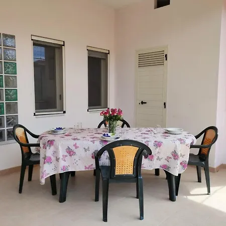 Appartamento Vacanze 6 posti con Ampia Veranda-Japigium Conchiglia Capo Rizzuto